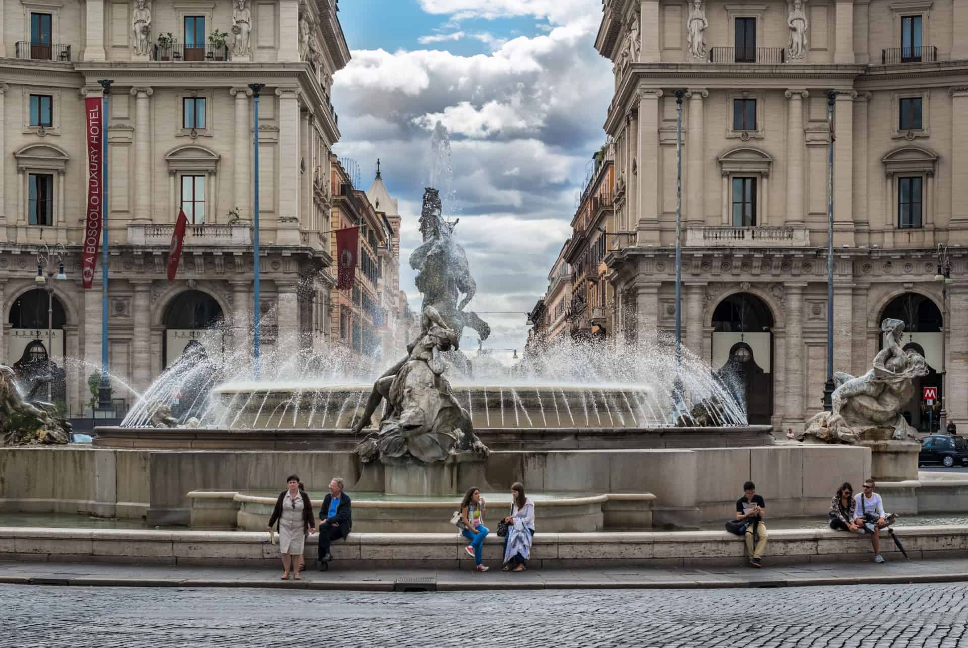 Fontaine des Naïades sur la Piazza della Repubblica, près de la gare Termini