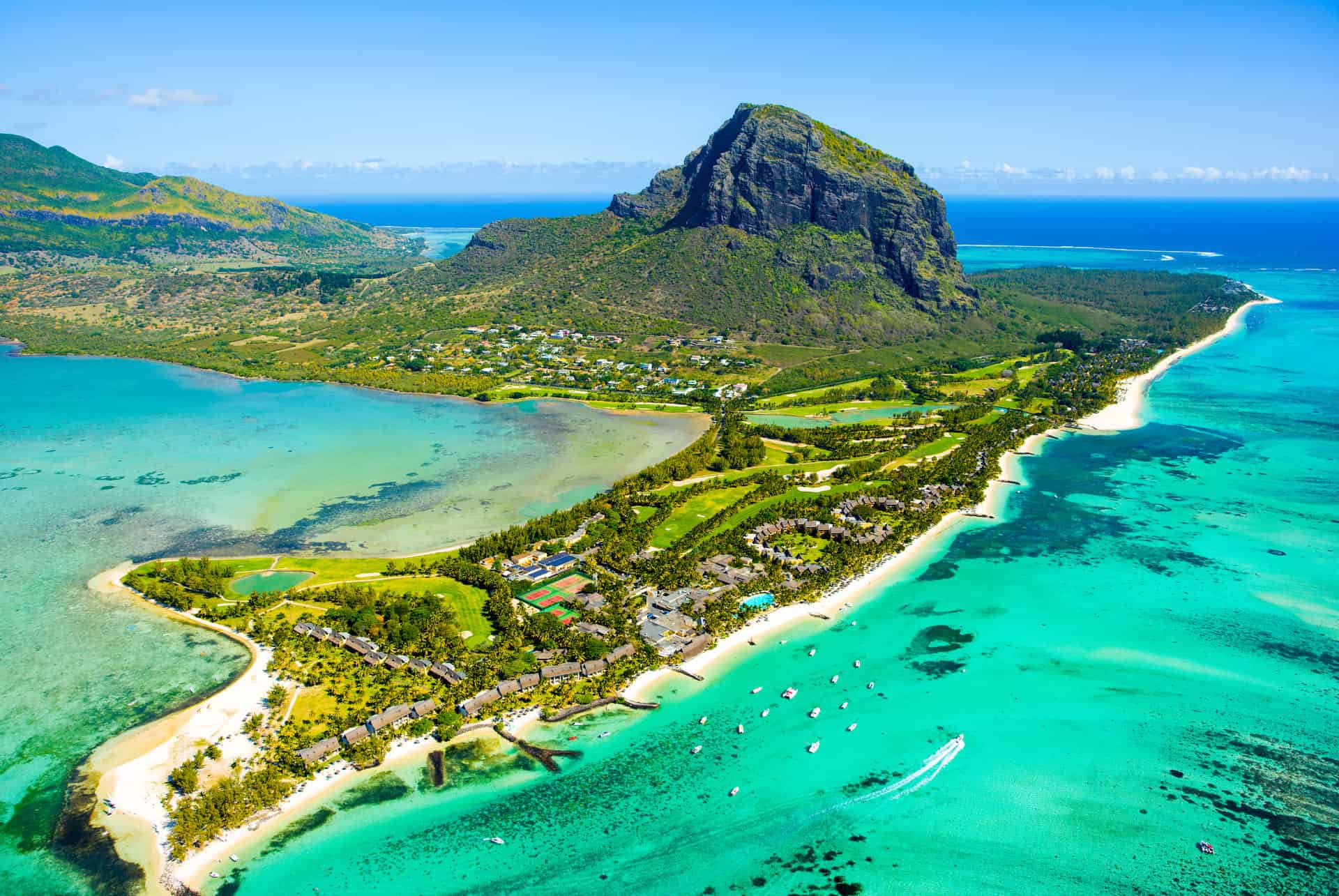 plage du morne ile maurice en juin