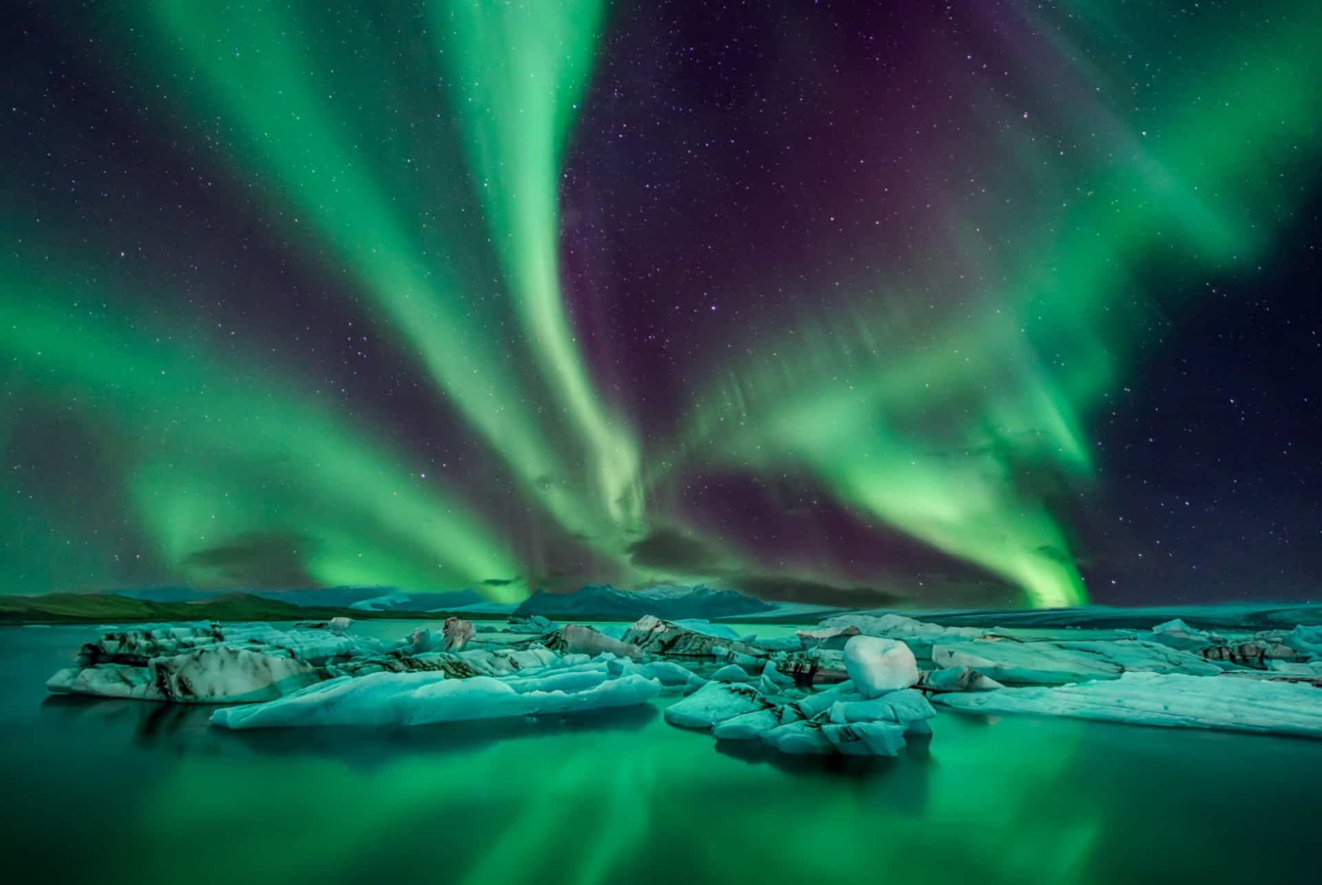ou voir les aurores boreales islande