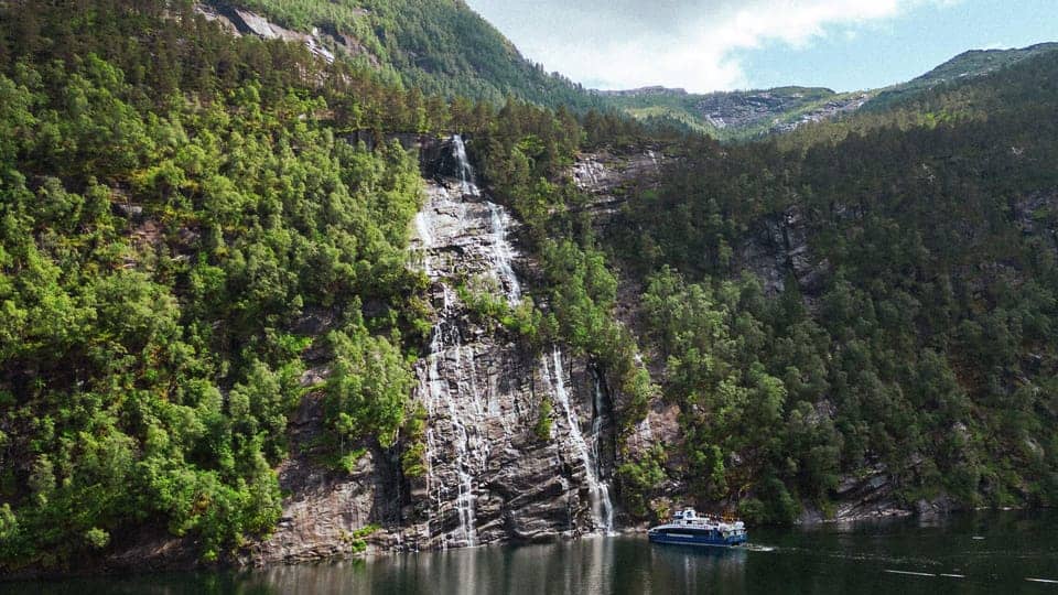 Croisière panoramique dans les fjords jusqu'à Mostraumen