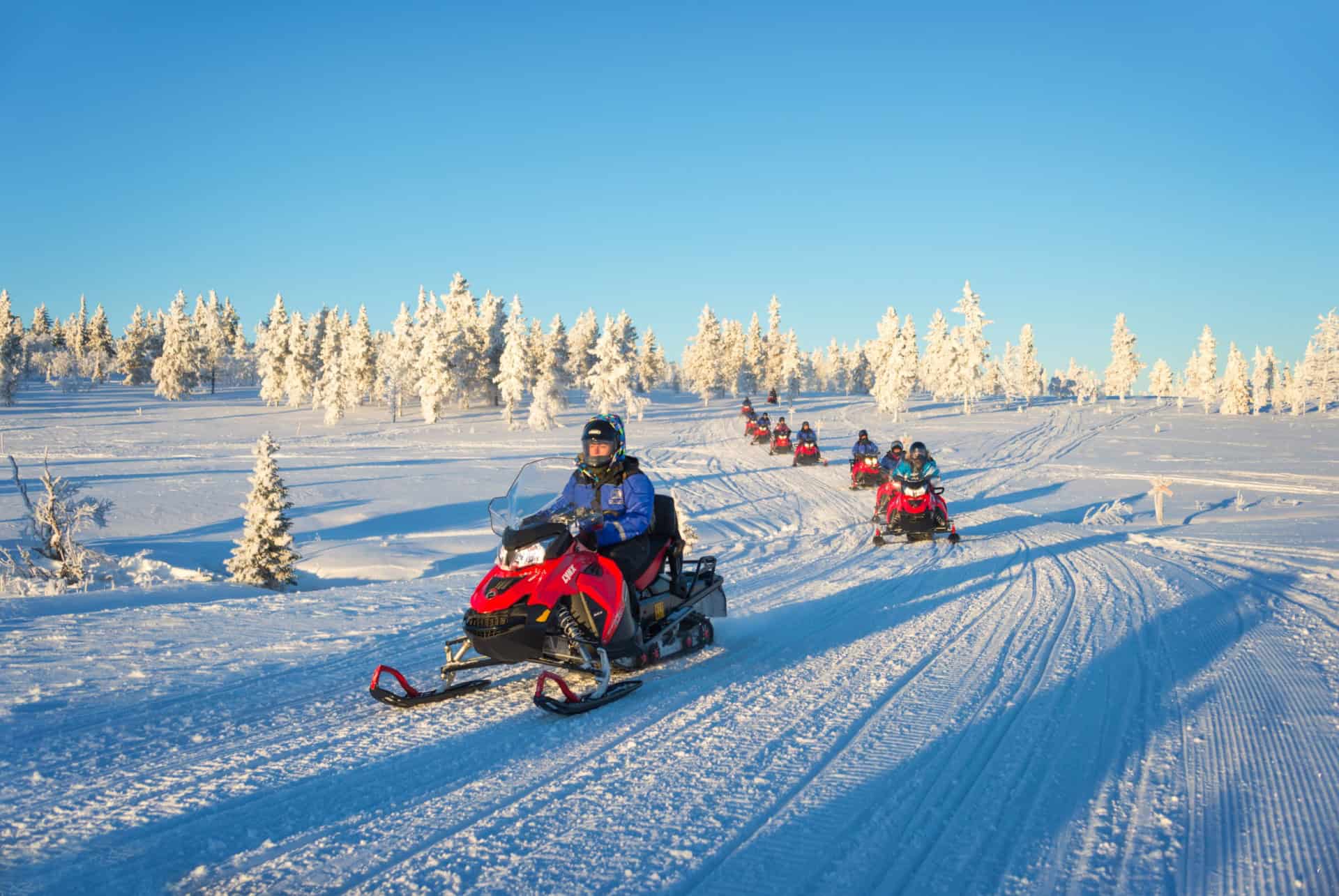 Balade en motoneige dans la région sauvage de Rovaniemi