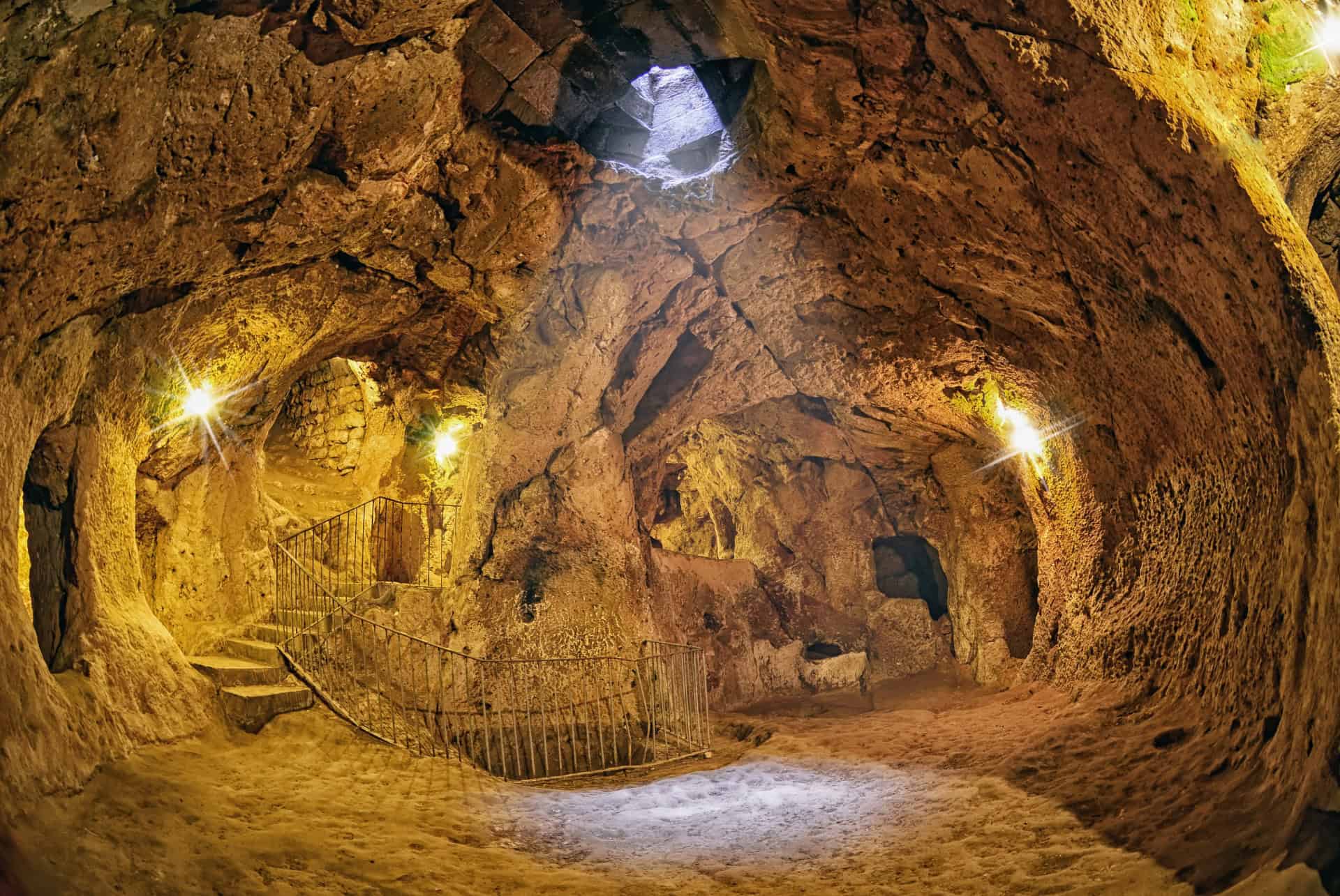 que faire en cappadoce visiter la cite souterraine de derinkuyu