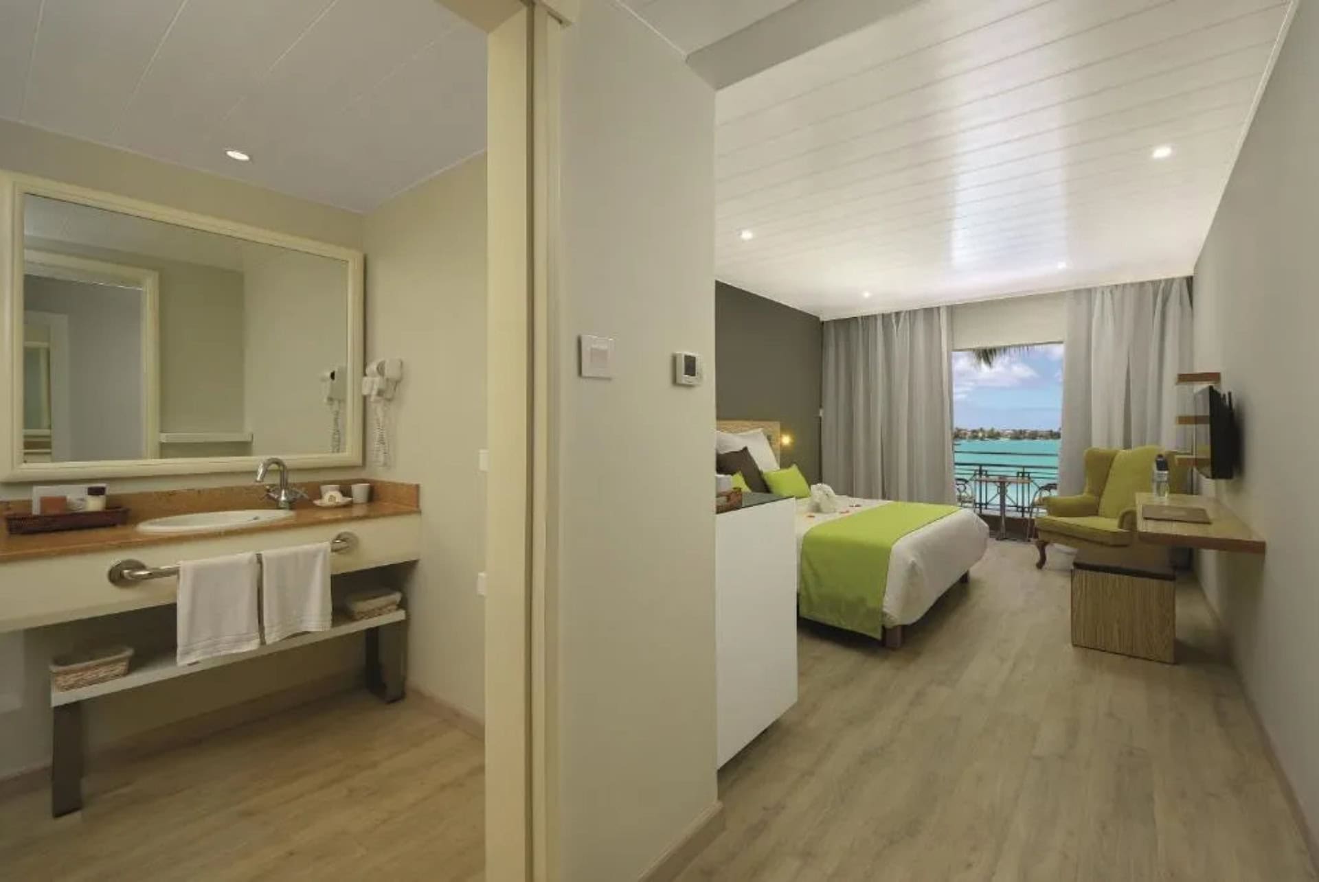 mauricia beachcomber hotel