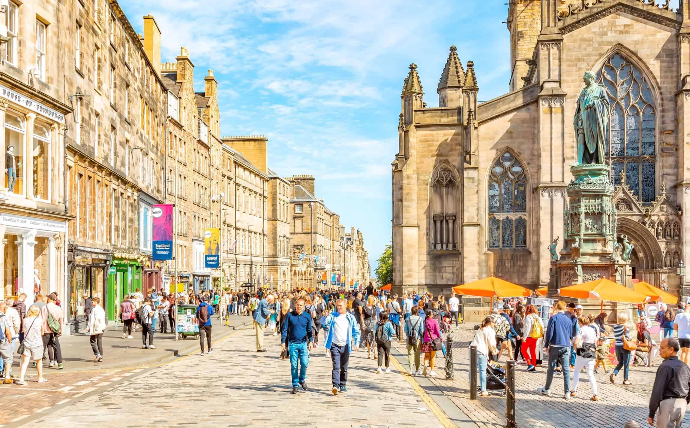 edimbourg en mai touristes