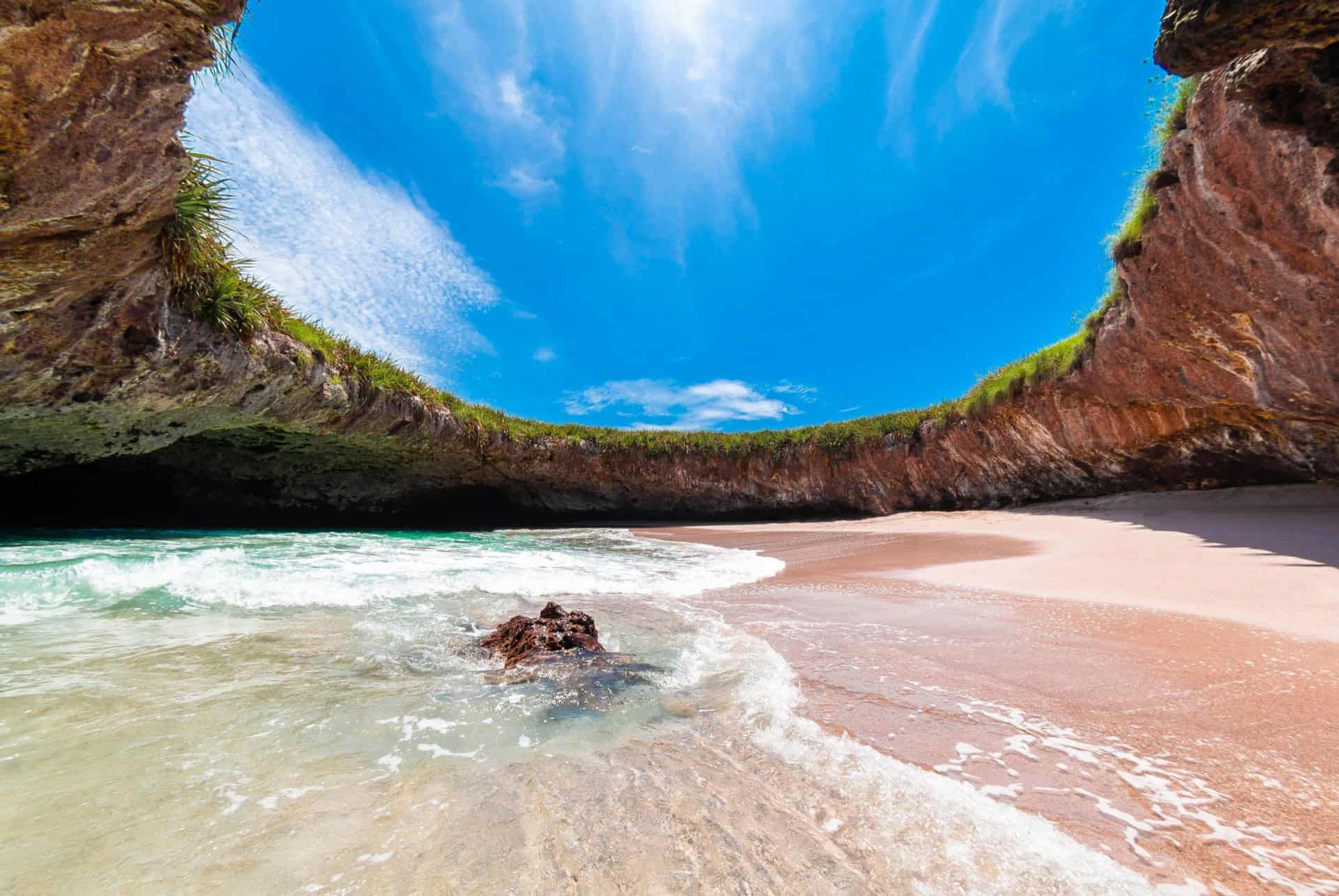 plage cachee ile marieta
