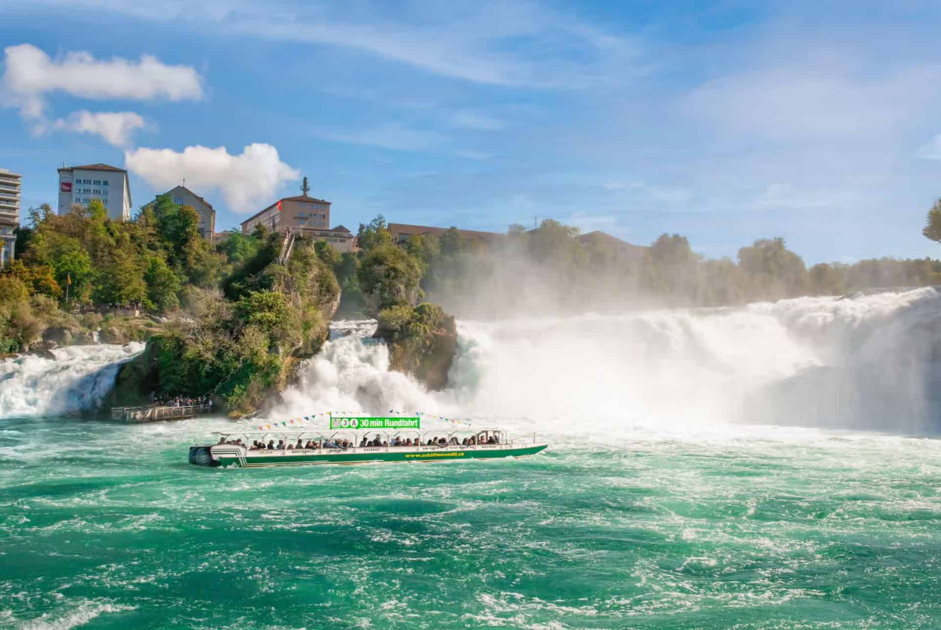 Tour en bâteau des chutes du Rhin