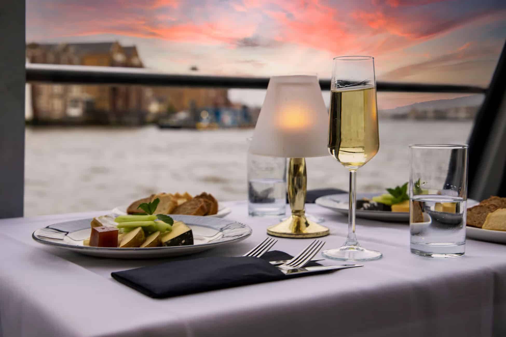 Dîner-croisière sur la Tamise
