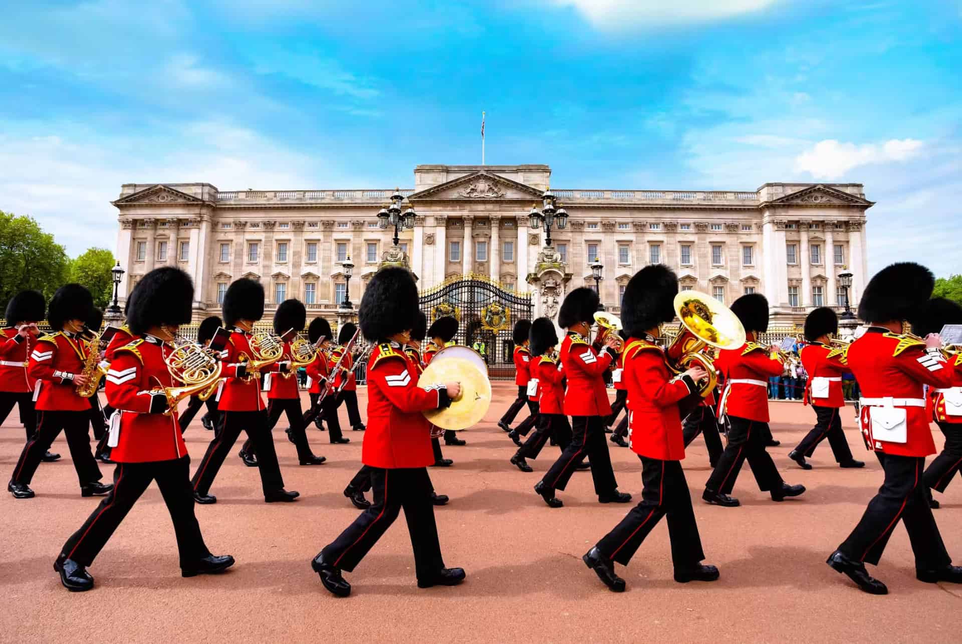 la releve de bukingham palace