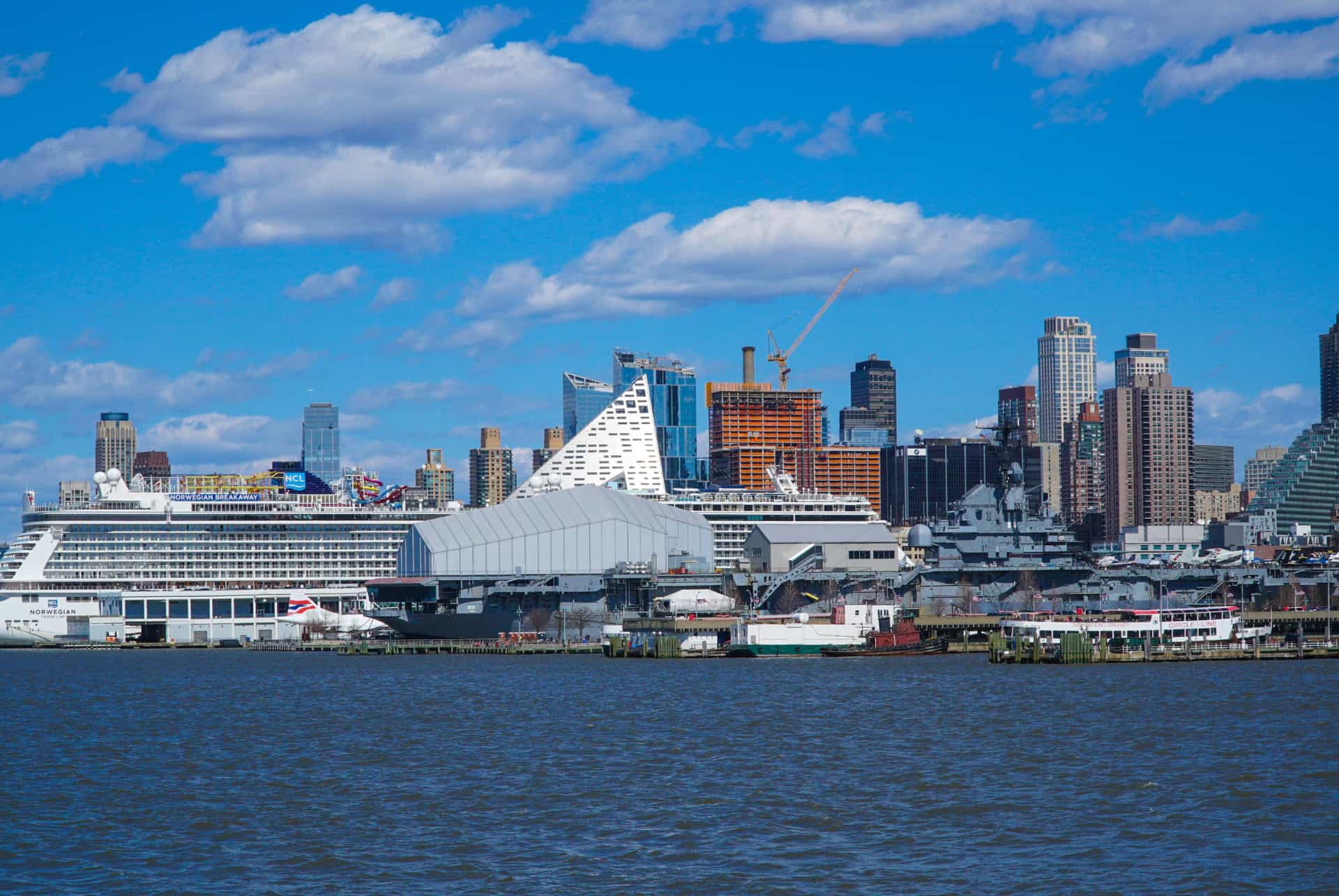 intrepid sea air space museum manhattan
