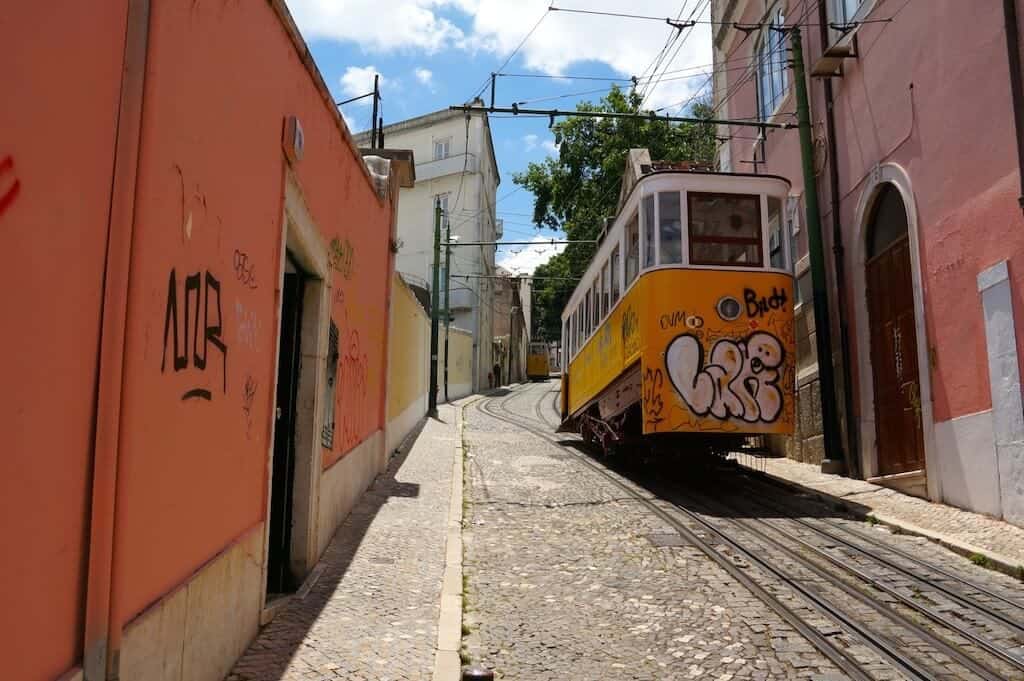 Lisbonne, Portugal, tram, élévateurs, funiculaires