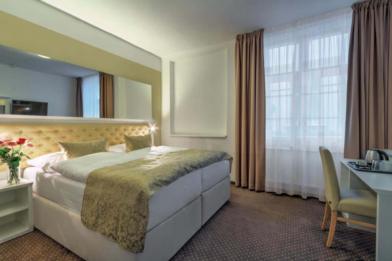 prague hotel taurus