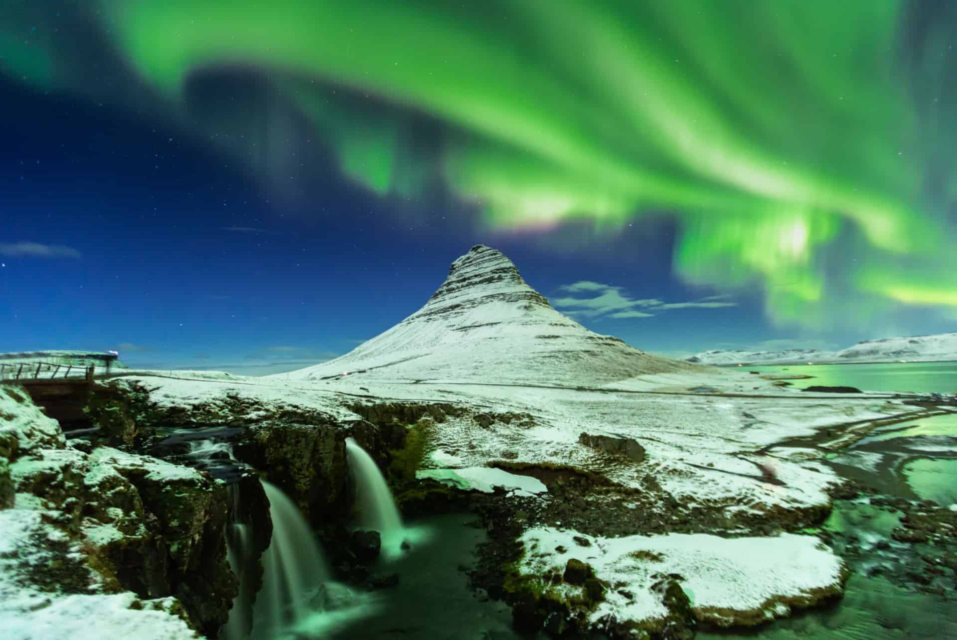 kirkjufell aurores boreales islande