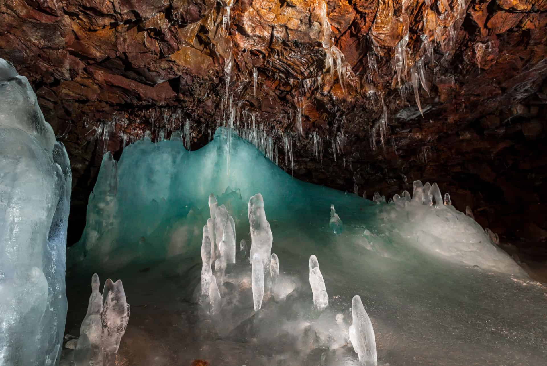 cave Lofthellir islande