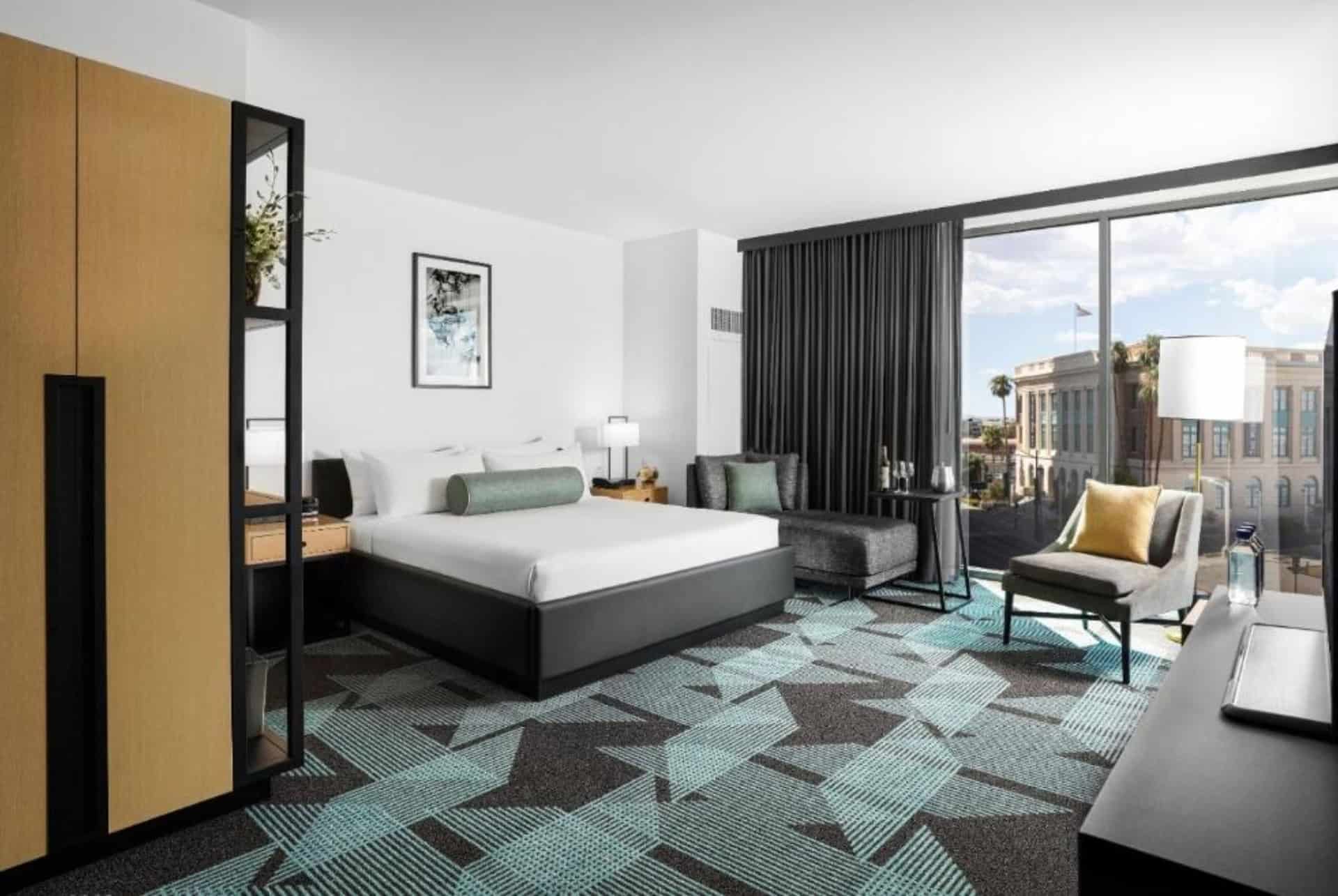 downtown grand hotel