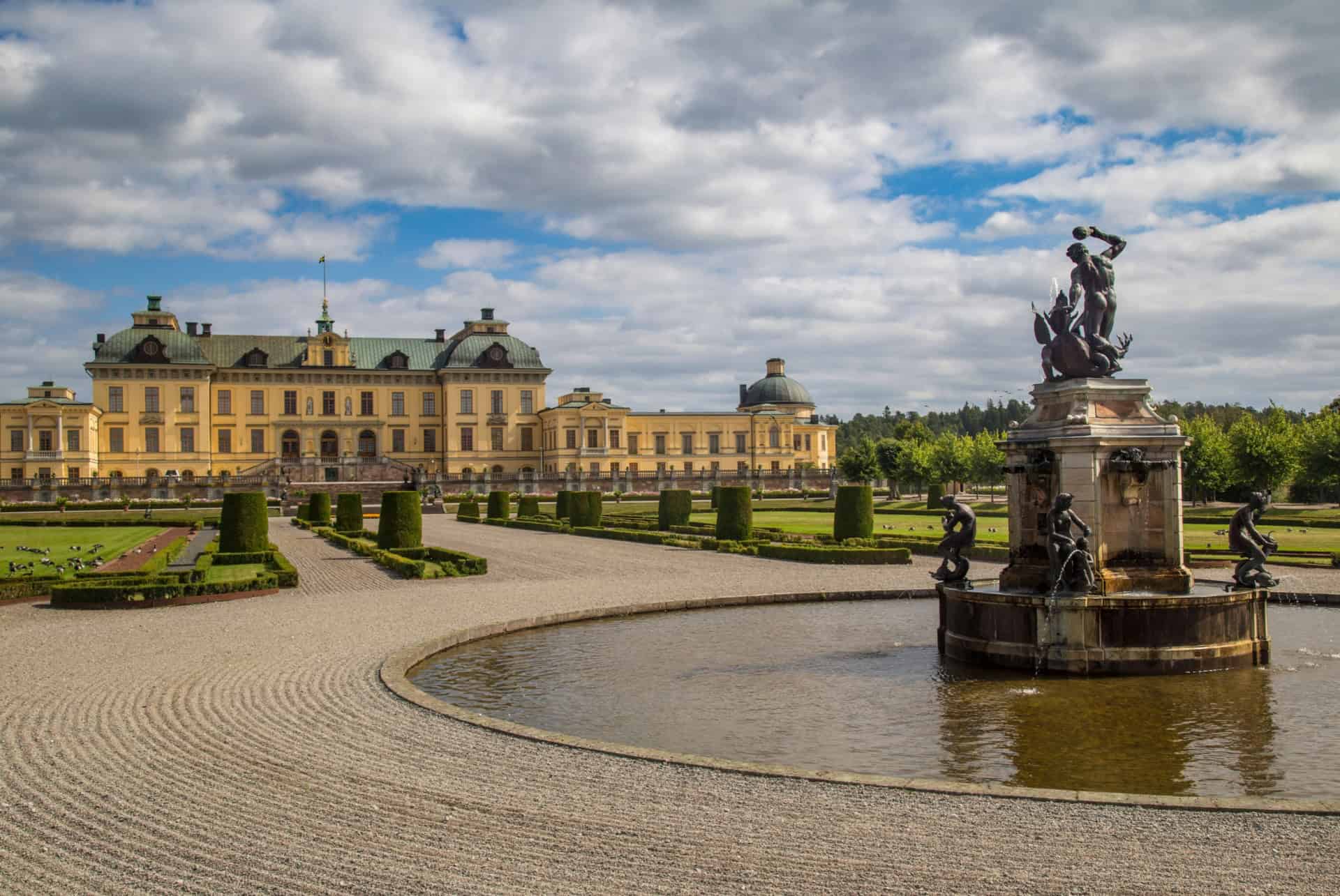 chateau de drottningholm stockholm