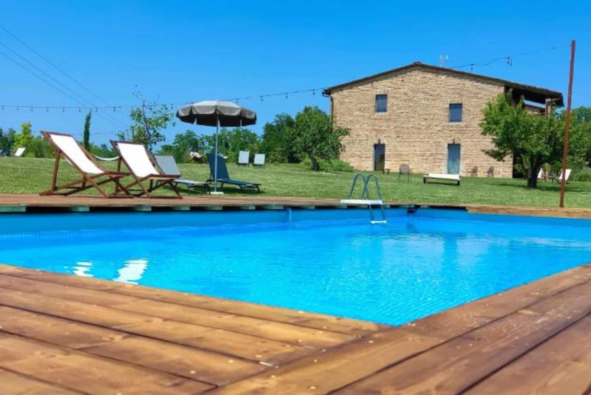 tenuta la santissima piscine
