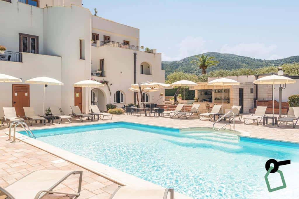 hotiday cefalu mazzaforno