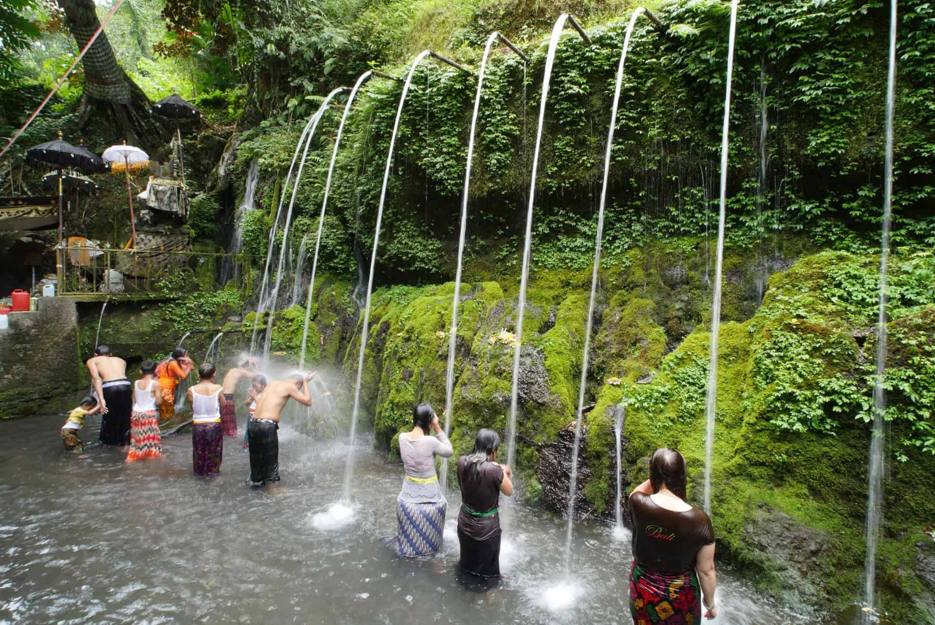 pura tirta sudamala bali en juillet