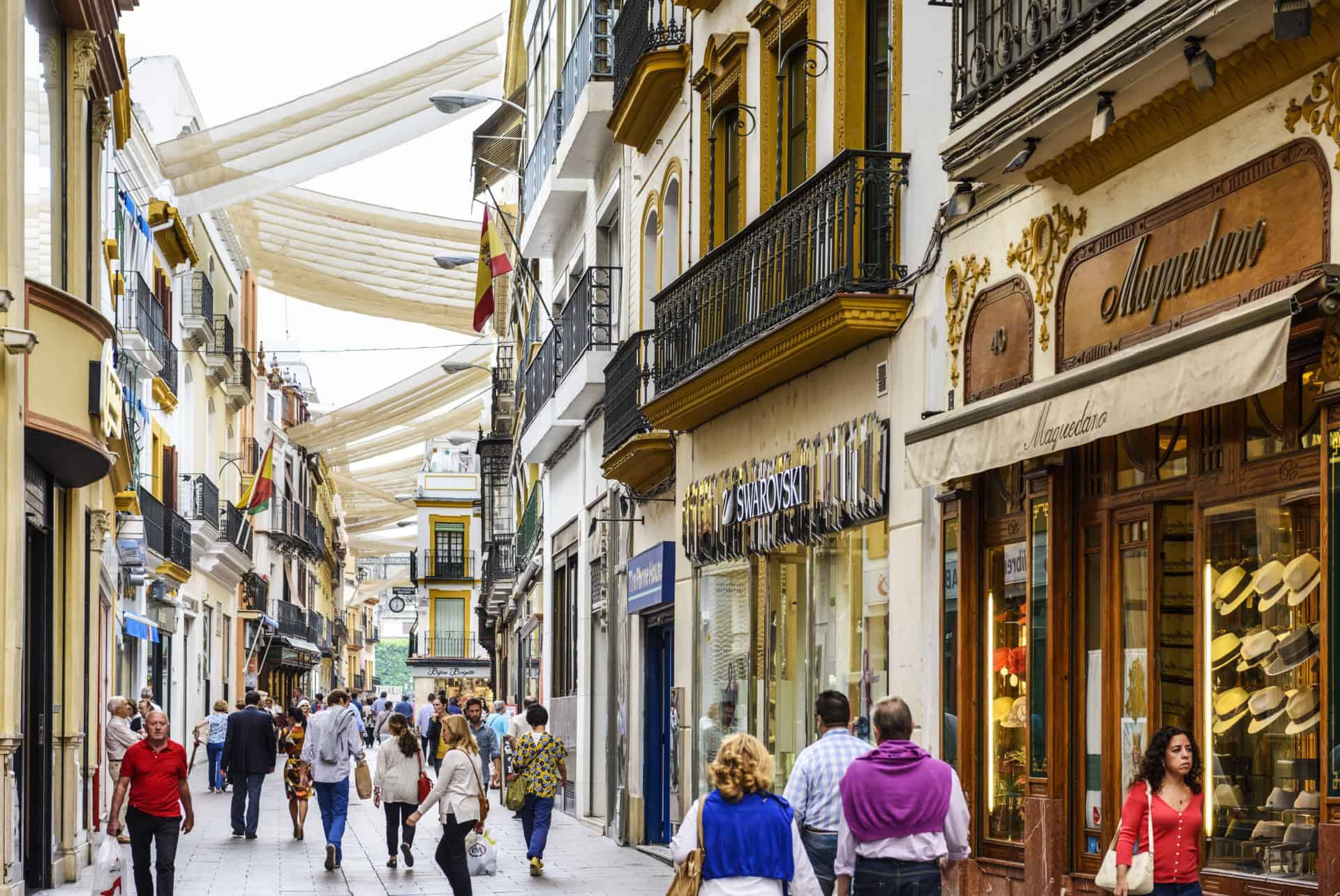 seville en aout calle sierpes