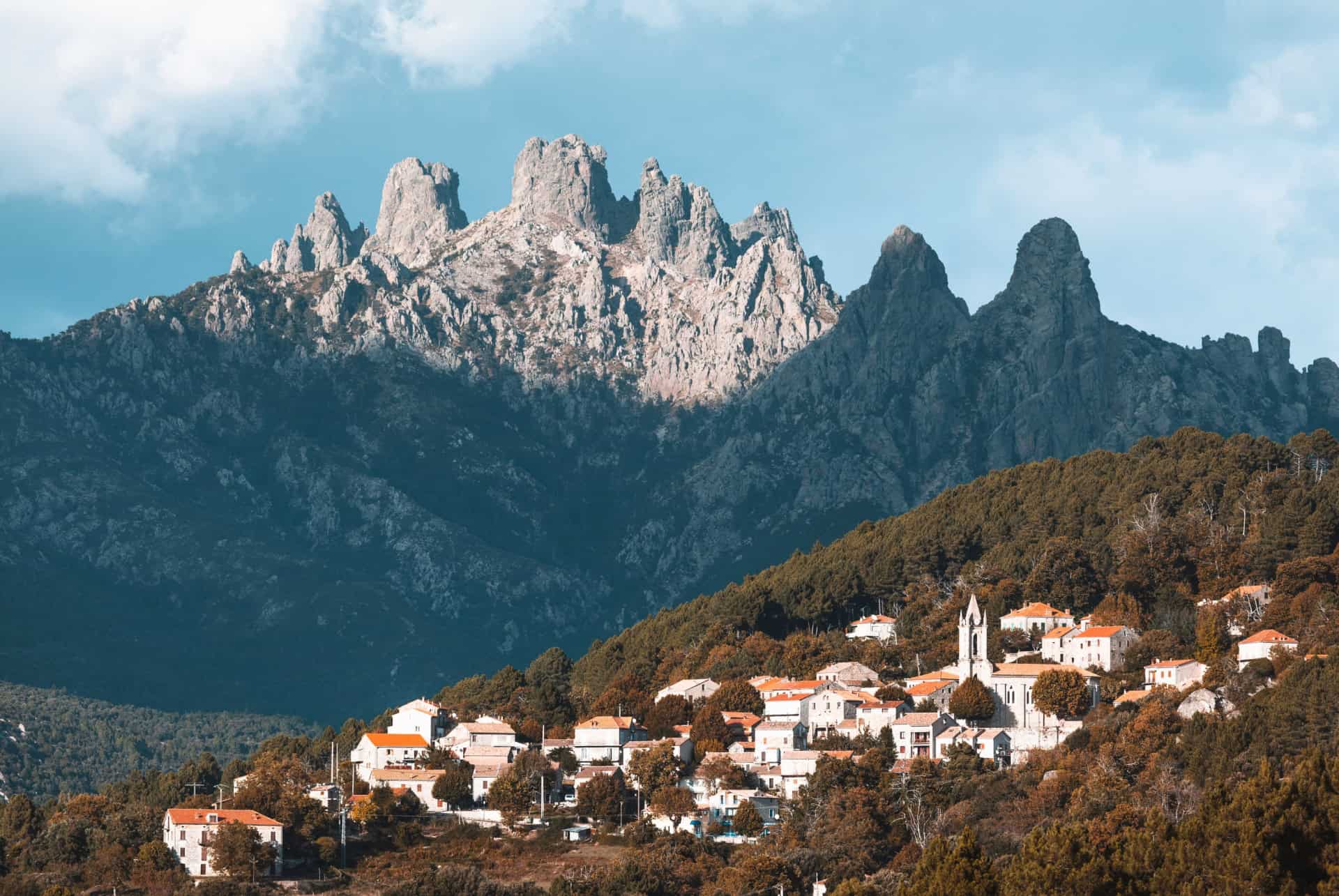 road trip en corse village zonza