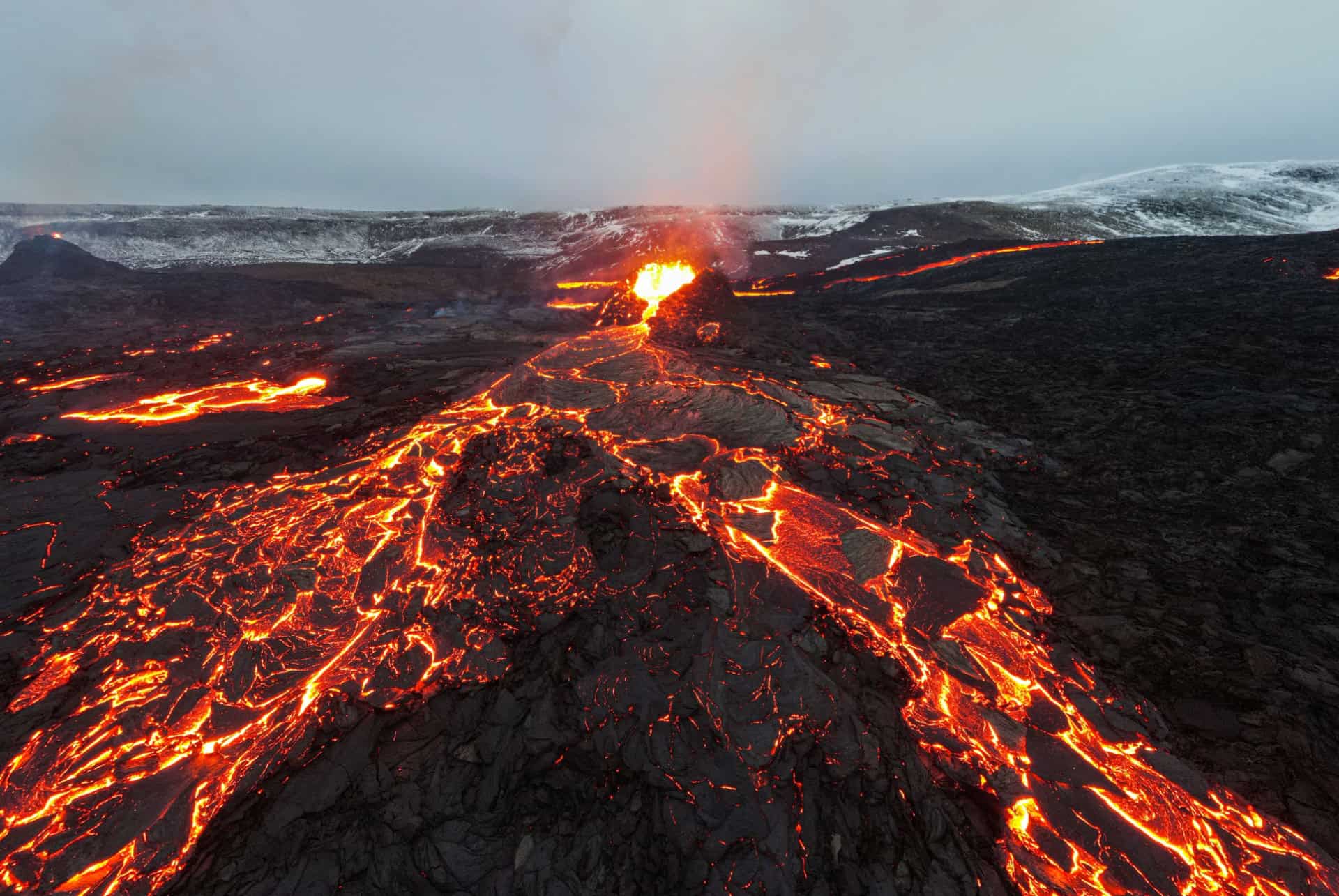 eruption volcan islande