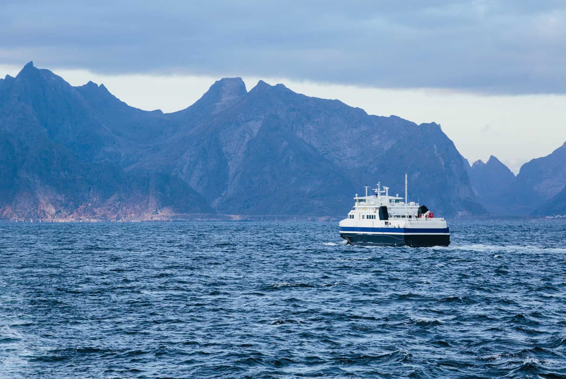 rejoindre islande en ferry