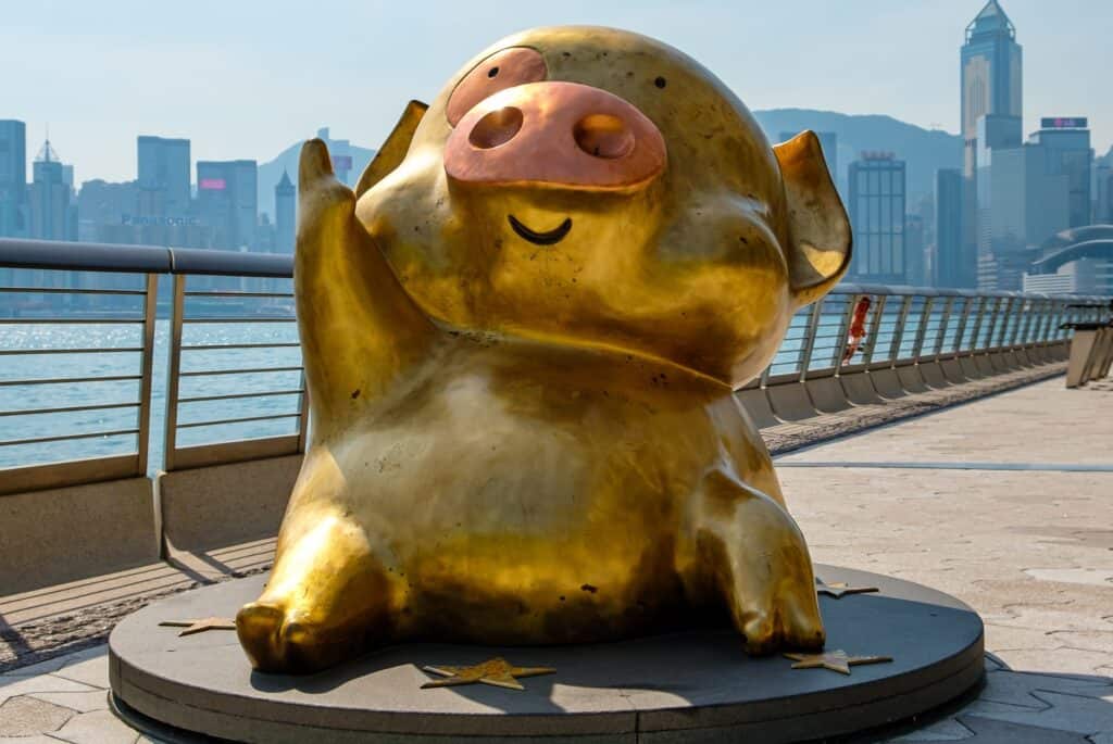 statue du petit cochon mcdull