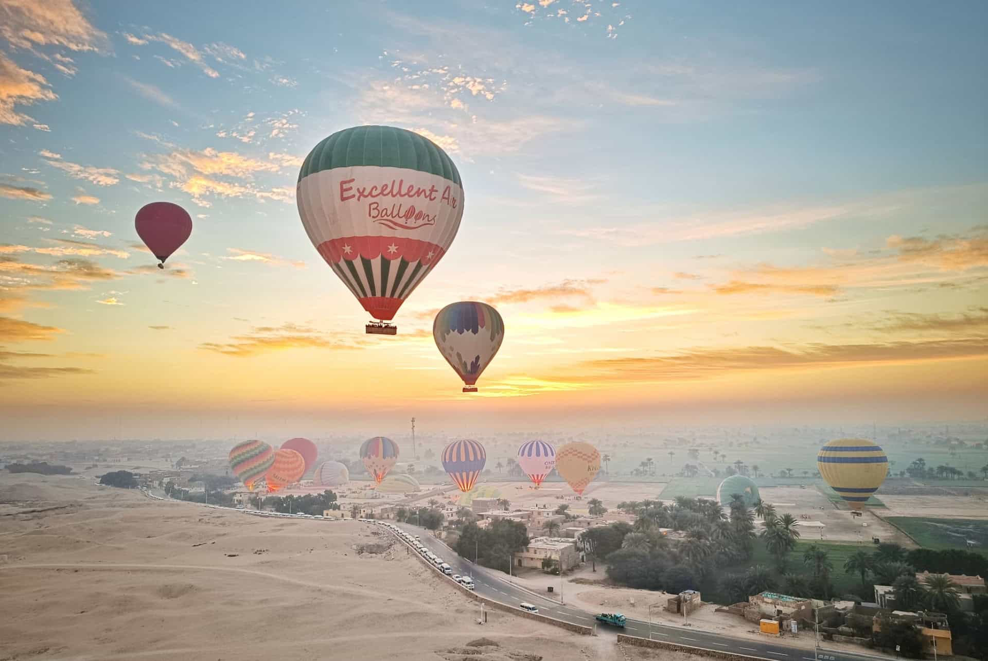 montgolfiere lever du soleil