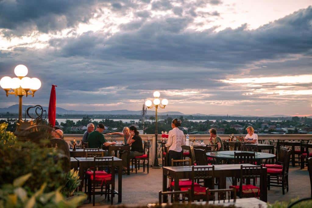 pakse hotel restaurant