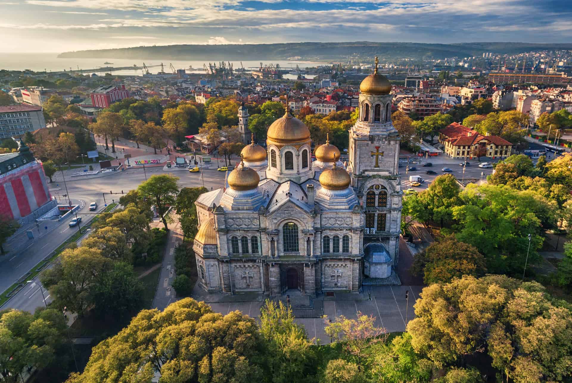 que faire en bulgarie visiter varna et sa cathedrale