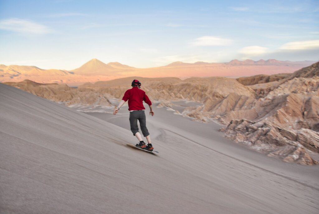 sandboarding vallee de la lune