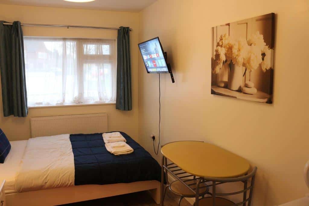 ensuite master bedroom