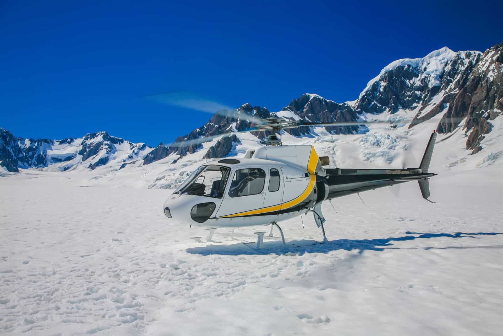 helicoptere au dessus des glaciers franz joseph et fox nouvelle zelande