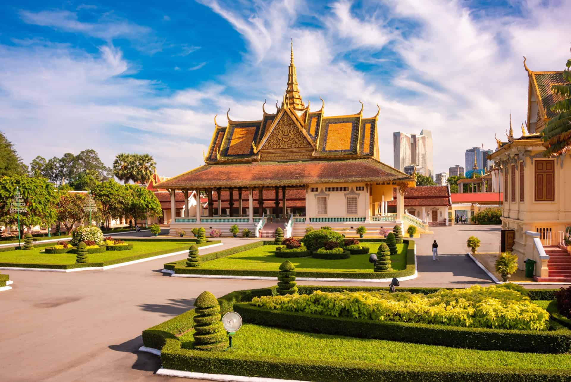 palais royal phnom penh