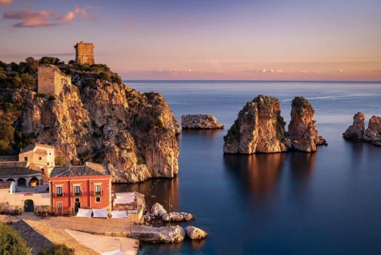 Croisière en catamaran à Zingora et Scopello