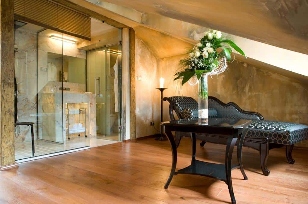 boutique hotel astoria kotor