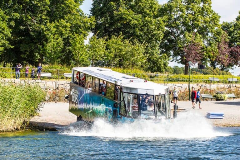 Visite guidée en bus amphibie