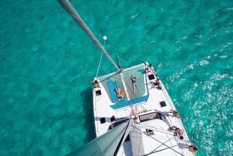 Croisière en catamaran vers l'île aux Cerfs avec déjeuner barbecue