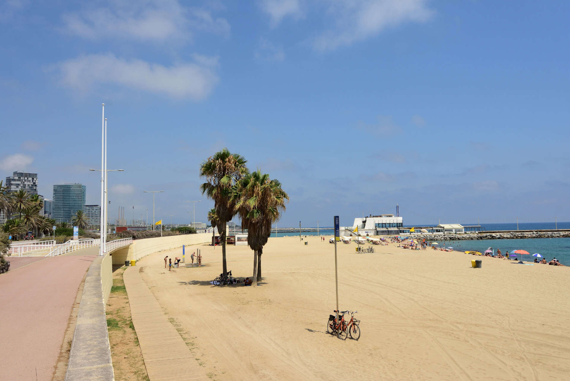 plus belles plages de barcelone mar bella 