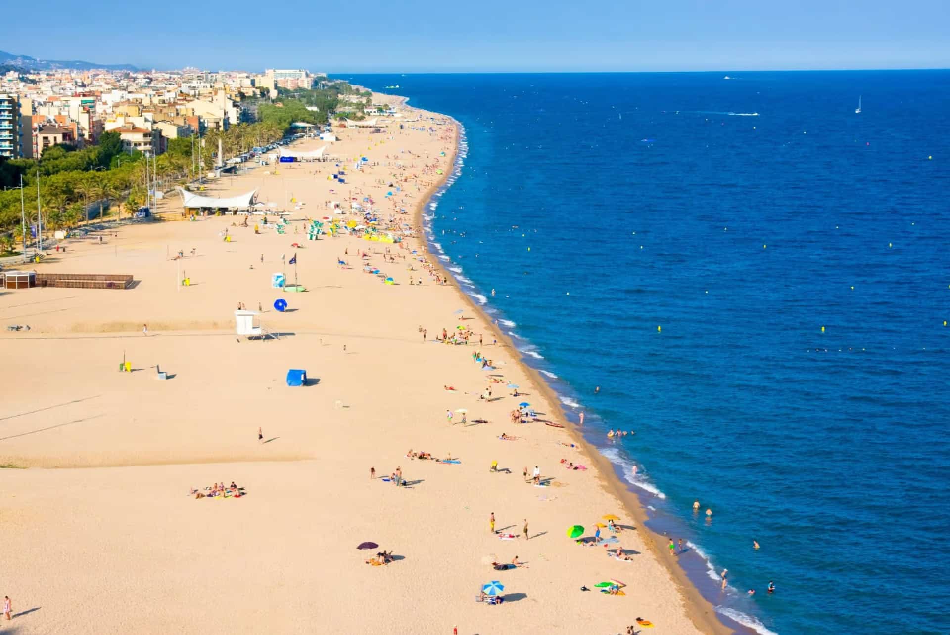 plus belles plages de barcelone playa calella
