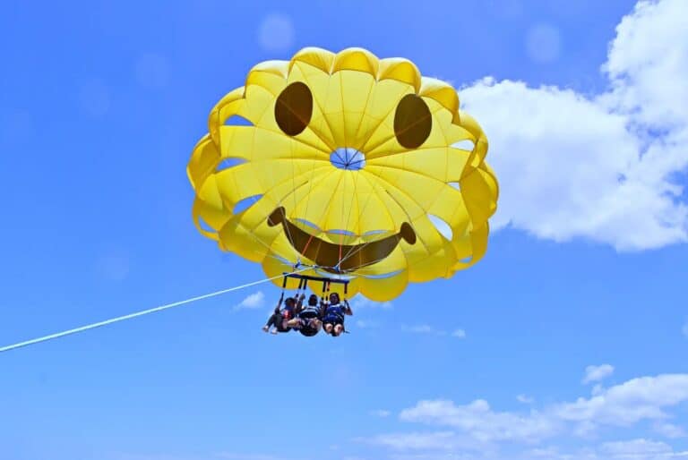 Parachute ascensionnel à Waikiki