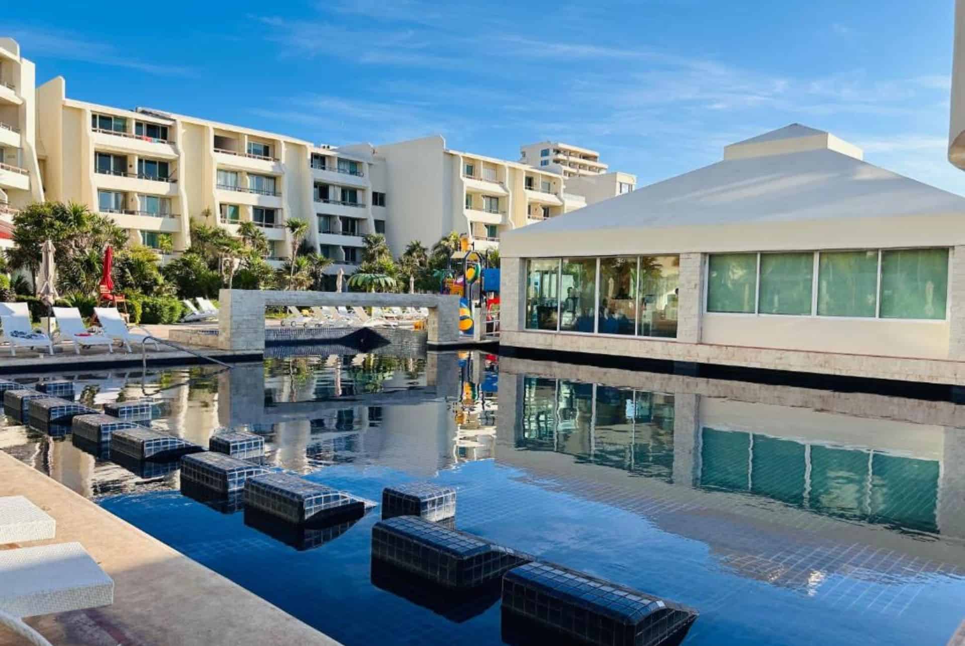 solymar beach condos