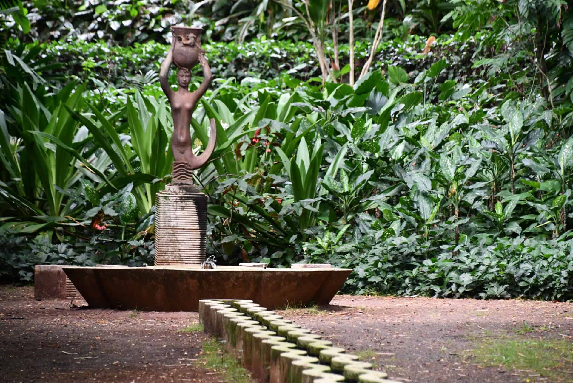 allerton garden kauai statue