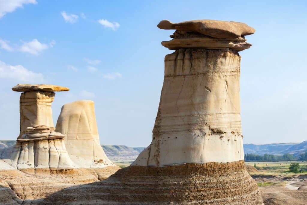 hoodoos badlands canadiens