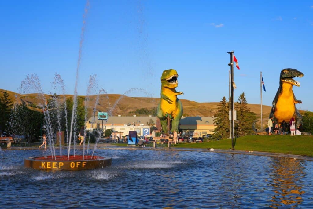world largest dinosaur que faire canada