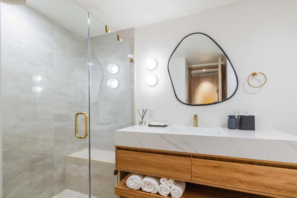 luxury guest suite with private bath san francisco