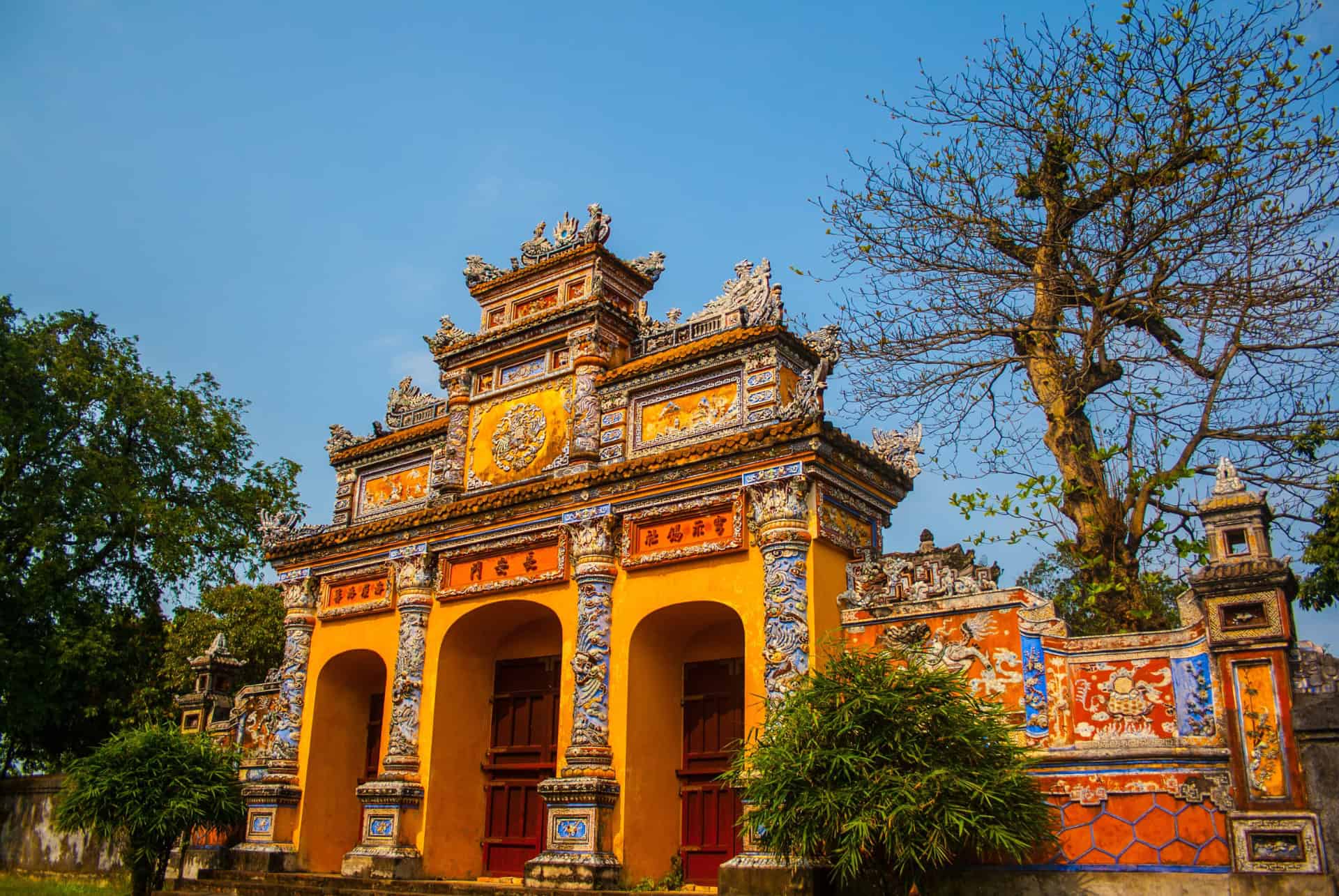 cite imperiale hue vietnam en mars