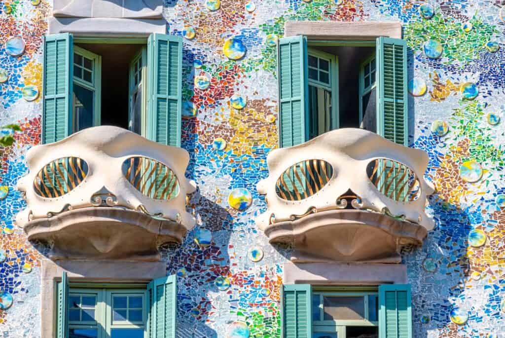 casa batllo balcon