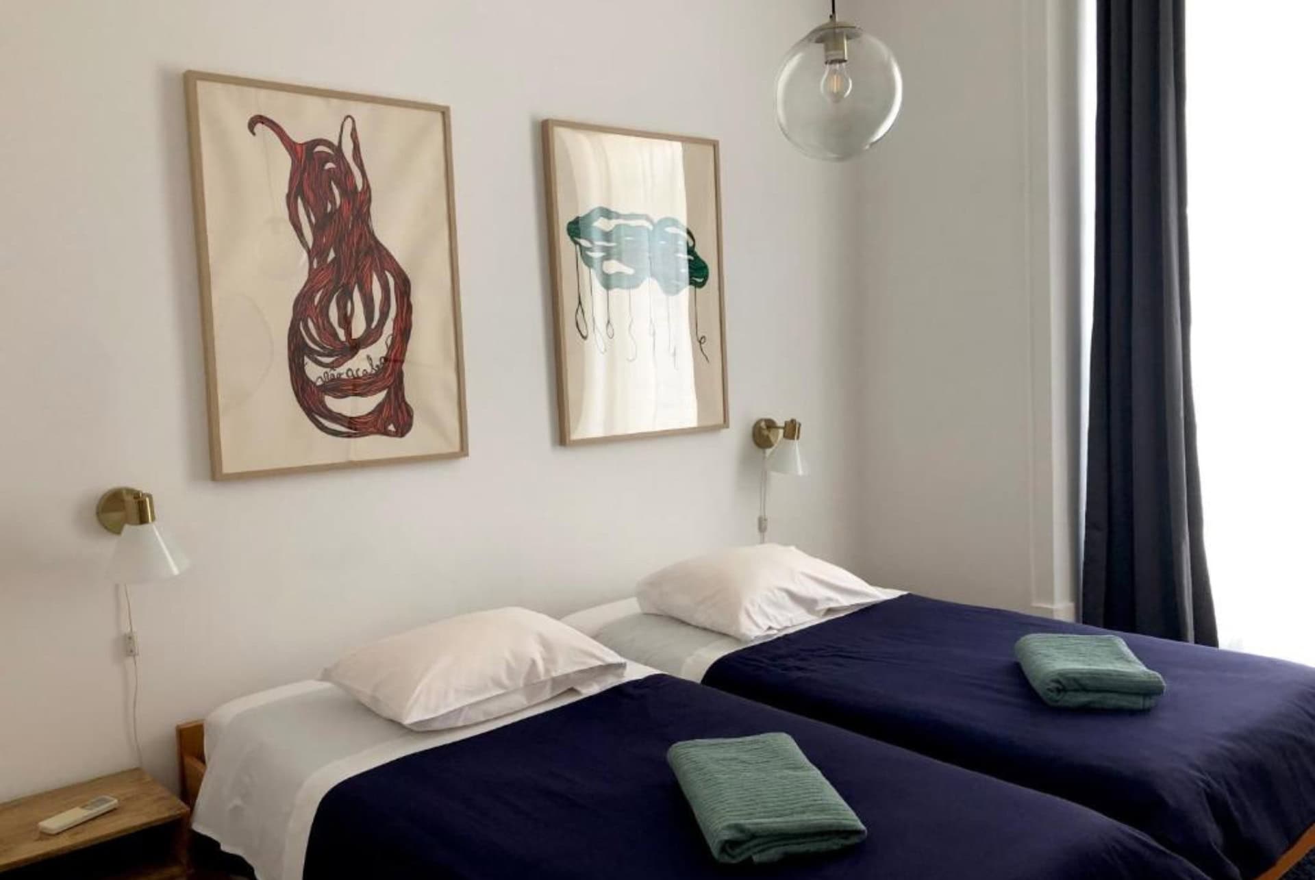 living lounge hostel