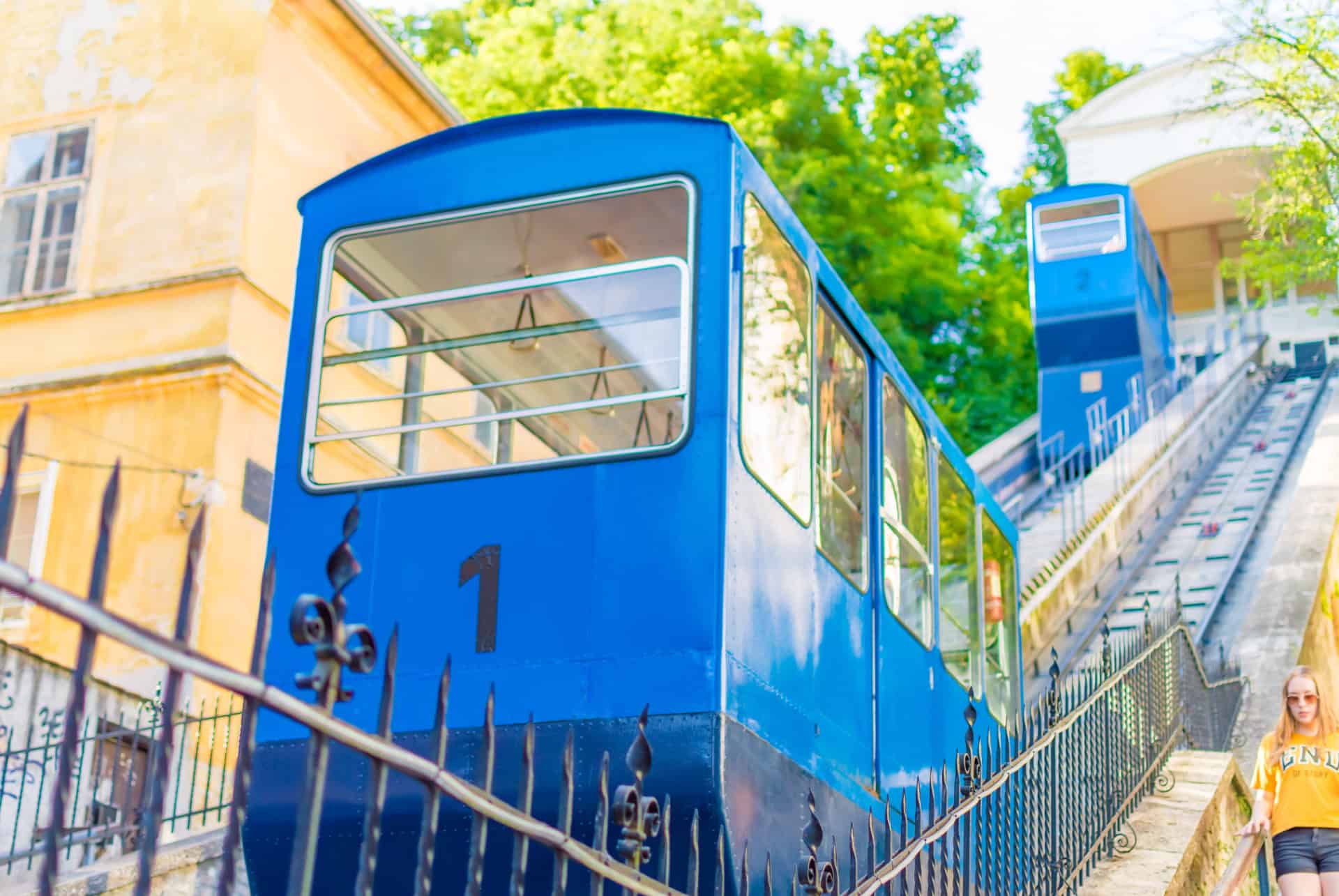 funiculaire bleu zagreb